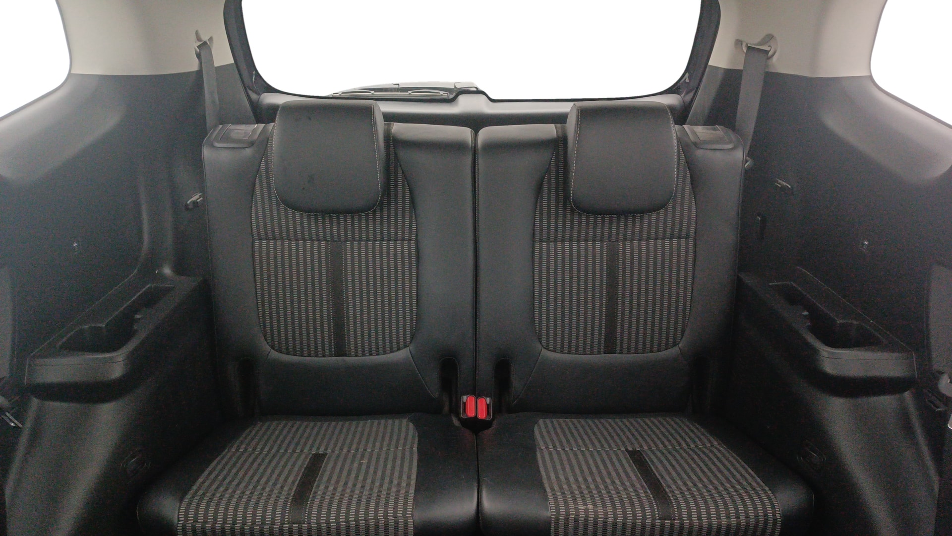 View 2023 Kia Carens Prestige 1.5 Petrol 7 STR Image 10 Used 2023 Kia Carens Prestige 1.5 Petrol 7 STR Image 10