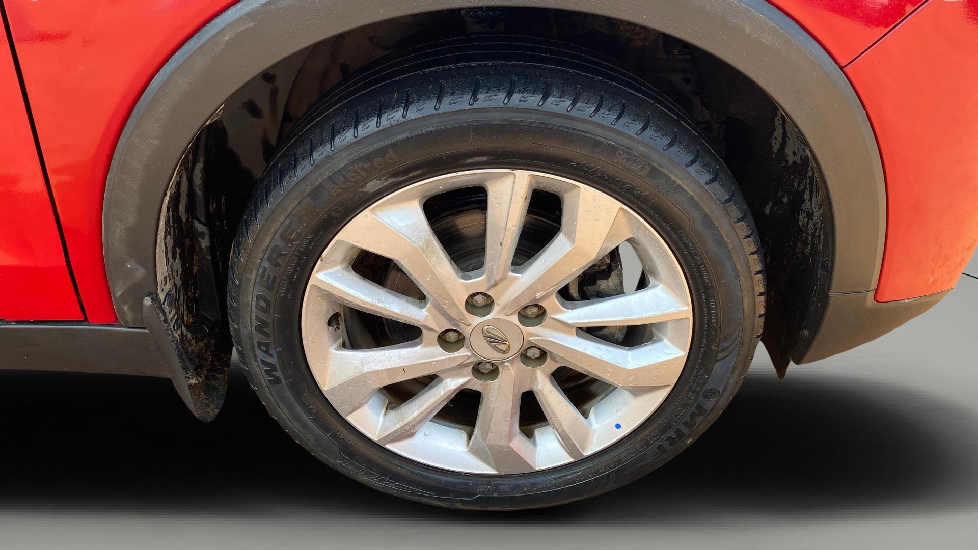 View 2019 Mahindra XUV300 W4 Petrol BS IV Image 42 Used 2019 Mahindra XUV300 W4 Petrol BS IV Image 42