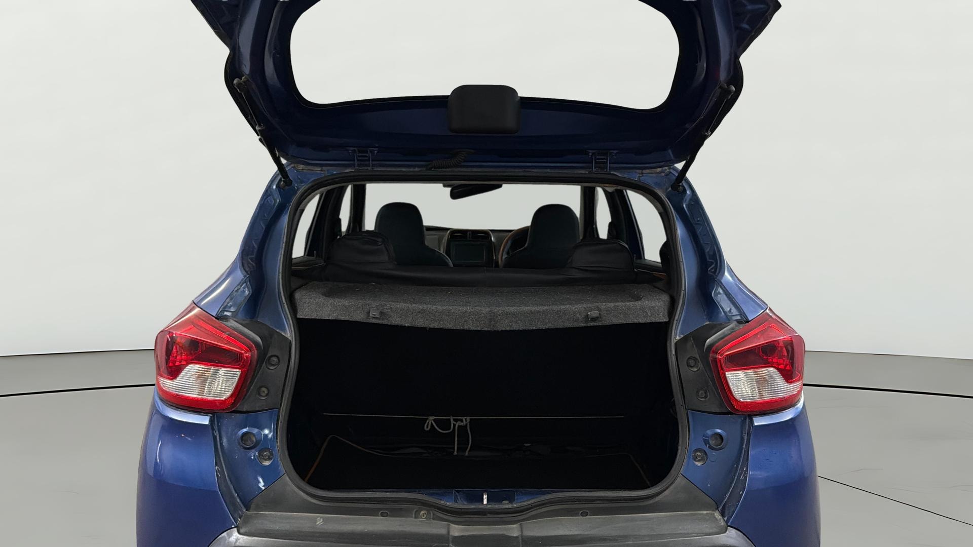 View 2017 Renault Kwid RXT 1.0 Driver Airbag Option Image 37 Used 2017 Renault Kwid RXT 1.0 Driver Airbag Option Image 37