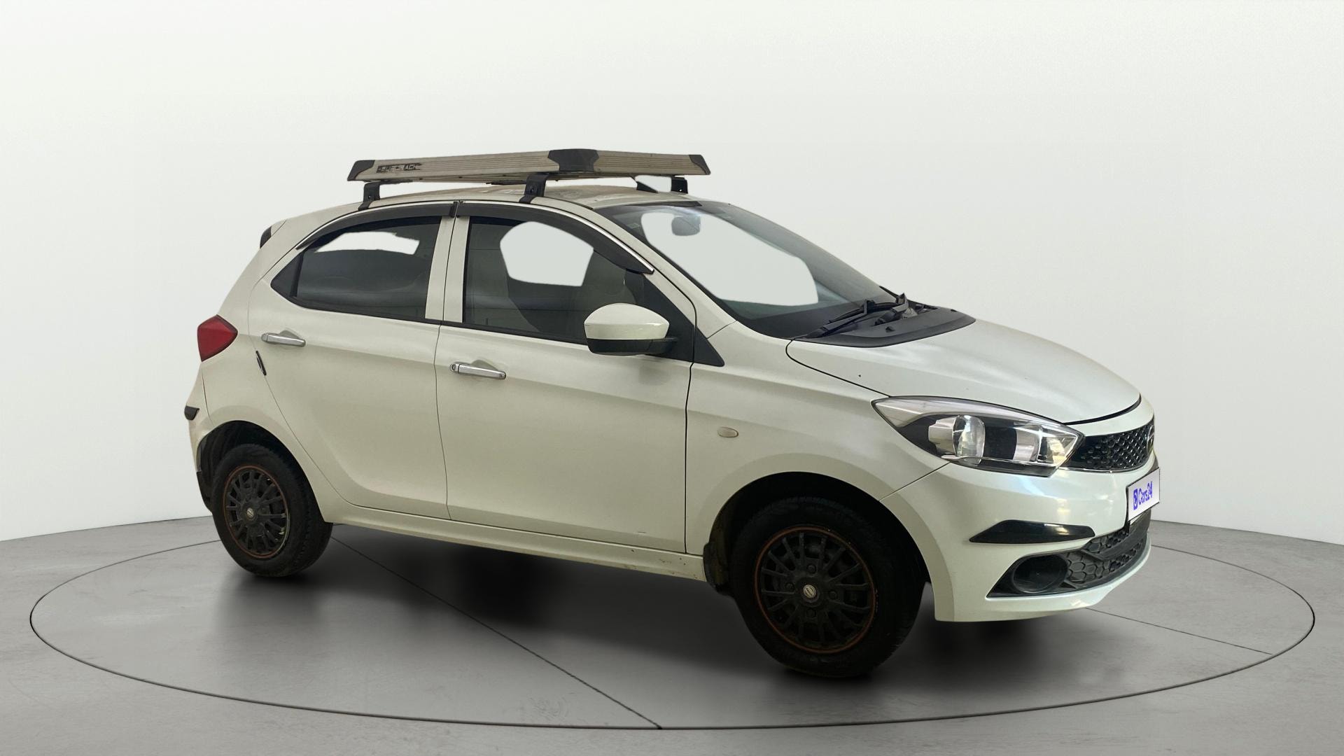 View 2018 Tata Tiago Revotorq XB Image 21 Used 2018 Tata Tiago Revotorq XB Image 21