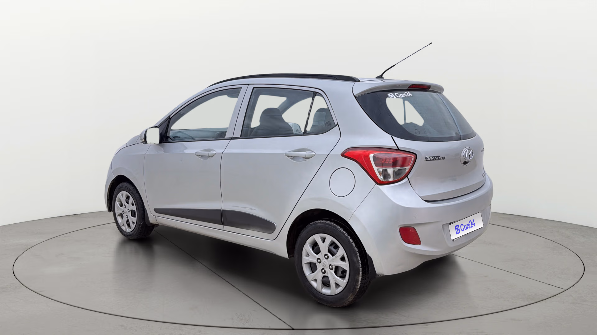 View 2016 Hyundai Grand i10 Sportz 1.2 Kappa Image 2 Used 2016 Hyundai Grand i10 Sportz 1.2 Kappa Image 2