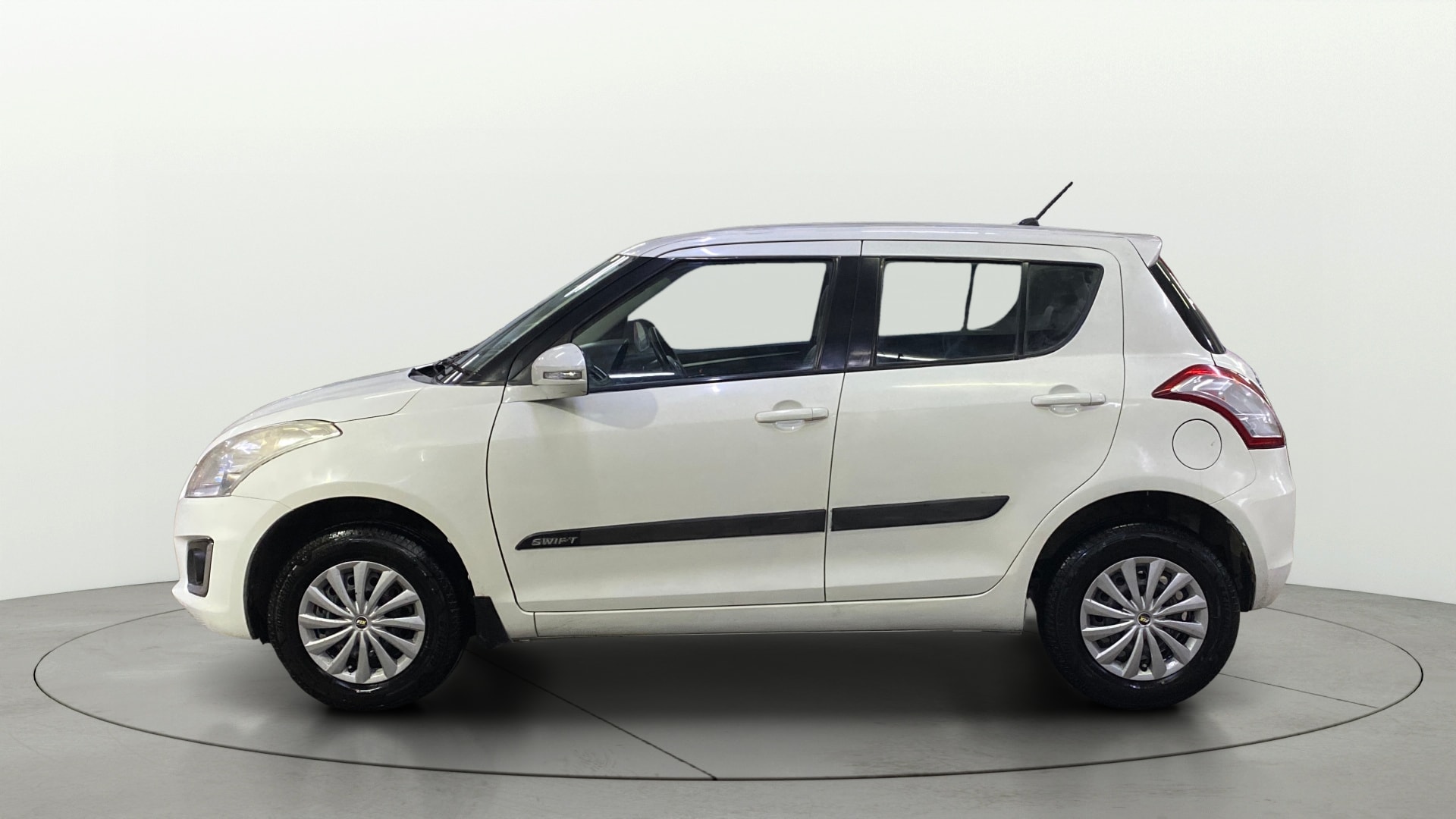 View 2015 Maruti Suzuki 1000 Base Variant Image 28 Used 2015 Maruti Suzuki 1000 Base Variant Image 28