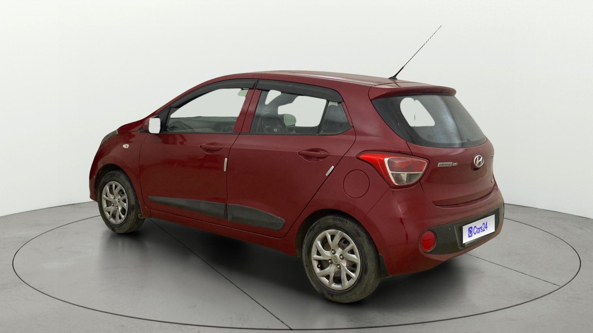 View 2017 Hyundai Grand i10 Sportz 1.2 Kappa Image 2 Used 2017 Hyundai Grand i10 Sportz 1.2 Kappa Image 2