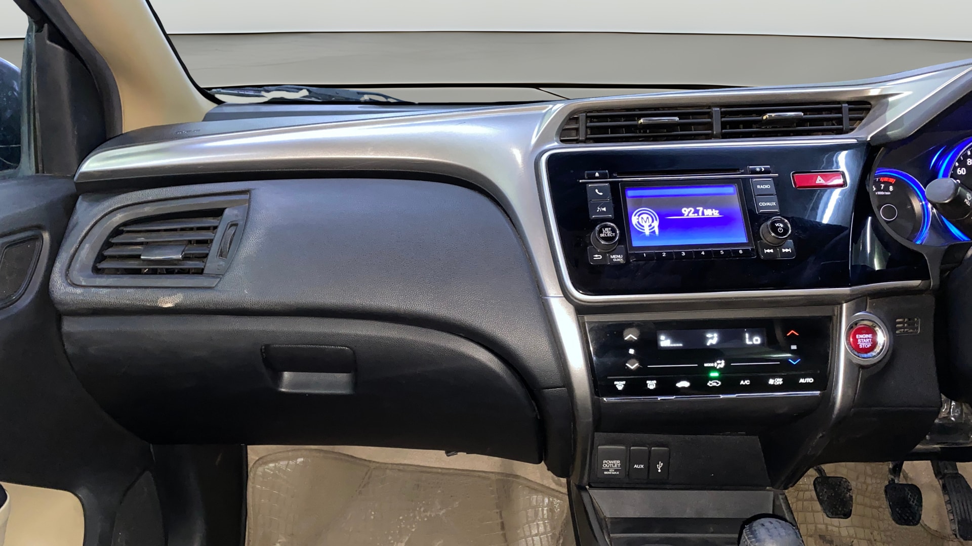 View 2015 Honda City ZX MT Diesel Anniversary Edition Image 34 Used 2015 Honda City ZX MT Diesel Anniversary Edition Image 34