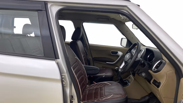 View Mahindra TUV300 Image 17 Used Mahindra TUV300 Image 17