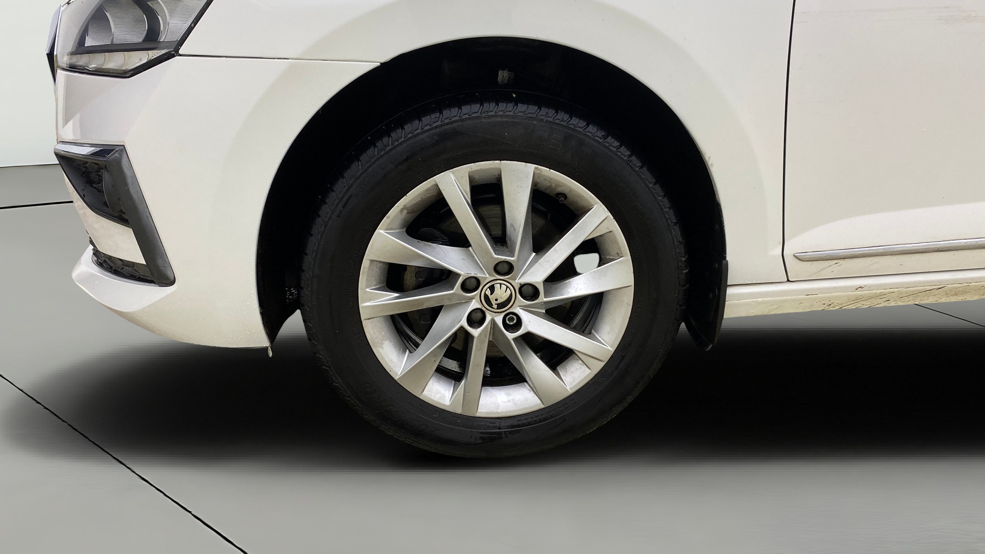 View 2023 Skoda Slavia Ambition 1.0 TSI MT Image 29 Used 2023 Skoda Slavia Ambition 1.0 TSI MT Image 29