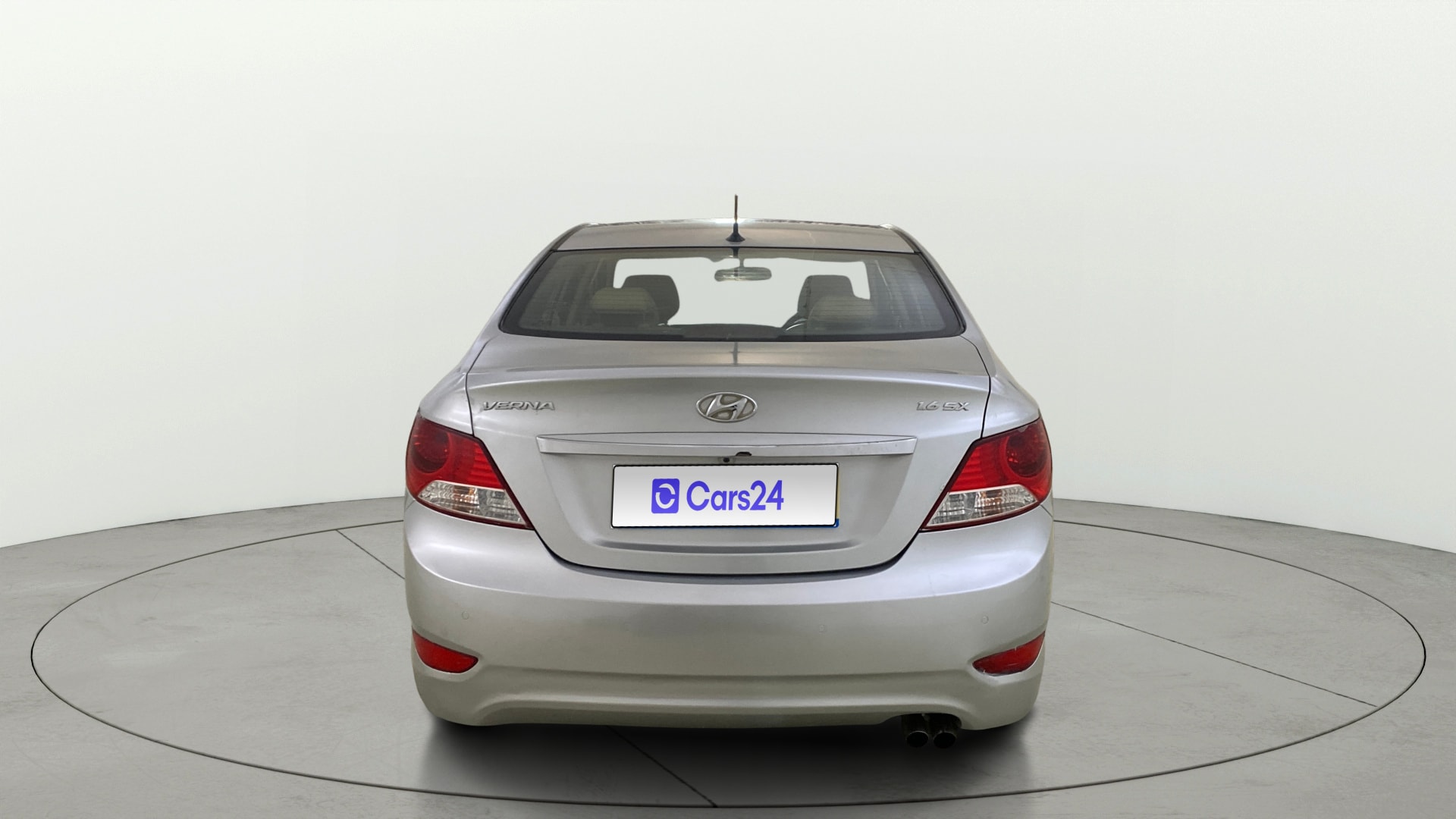 View 2013 Hyundai Fluidic Verna 1.6 VTVT SX AT Image 40 Used 2013 Hyundai Fluidic Verna 1.6 VTVT SX AT Image 40
