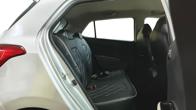 View Hyundai Grand i10 Image 30 Used Hyundai Grand i10 Image 30
