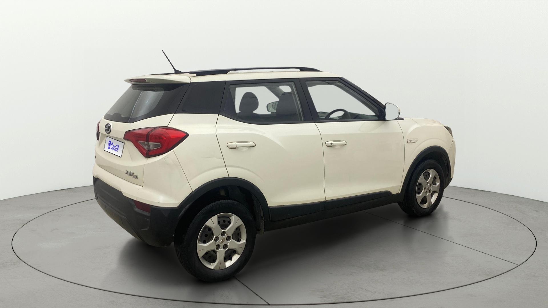 View 2019 Mahindra XUV300 W4 Petrol BS IV Image 42 Used 2019 Mahindra XUV300 W4 Petrol BS IV Image 42
