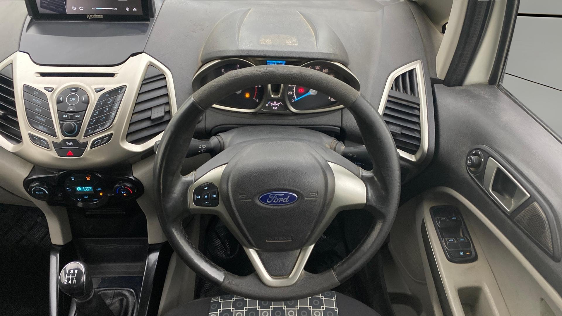 View 2017 Ford EcoSport 1.5 TDCi Diesel Ambiente BS IV Image 12 Used 2017 Ford EcoSport 1.5 TDCi Diesel Ambiente BS IV Image 12