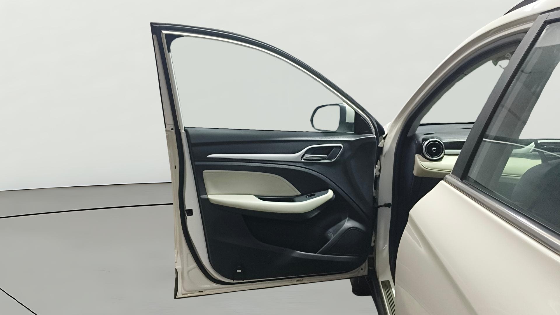 View 2023 MG Astor Sharp 1.5 CVT Image 32 Used 2023 MG Astor Sharp 1.5 CVT Image 32