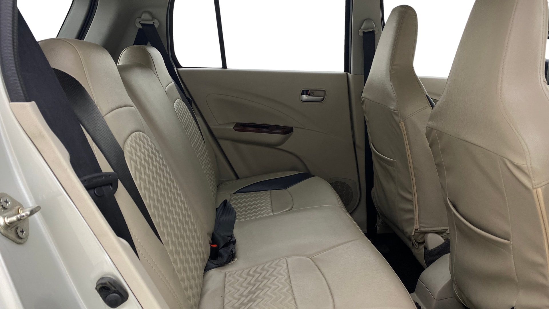 View 2018 Maruti Suzuki 1000 Base Variant Image 28 Used 2018 Maruti Suzuki 1000 Base Variant Image 28