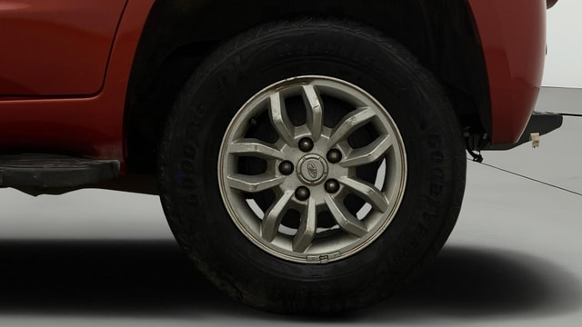 View Mahindra TUV300 Image 11 Used Mahindra TUV300 Image 11