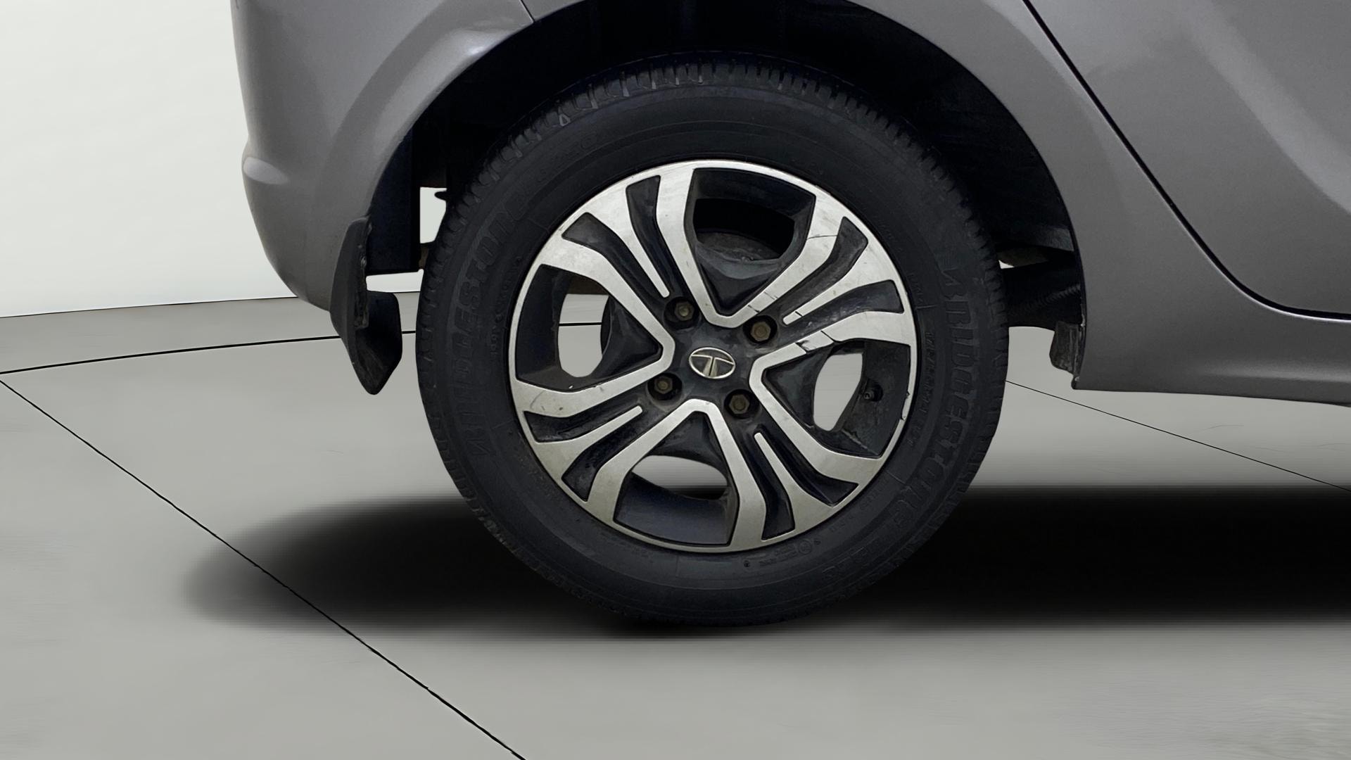 View 2019 Tata Tiago Revotorq XB Image 23 Used 2019 Tata Tiago Revotorq XB Image 23