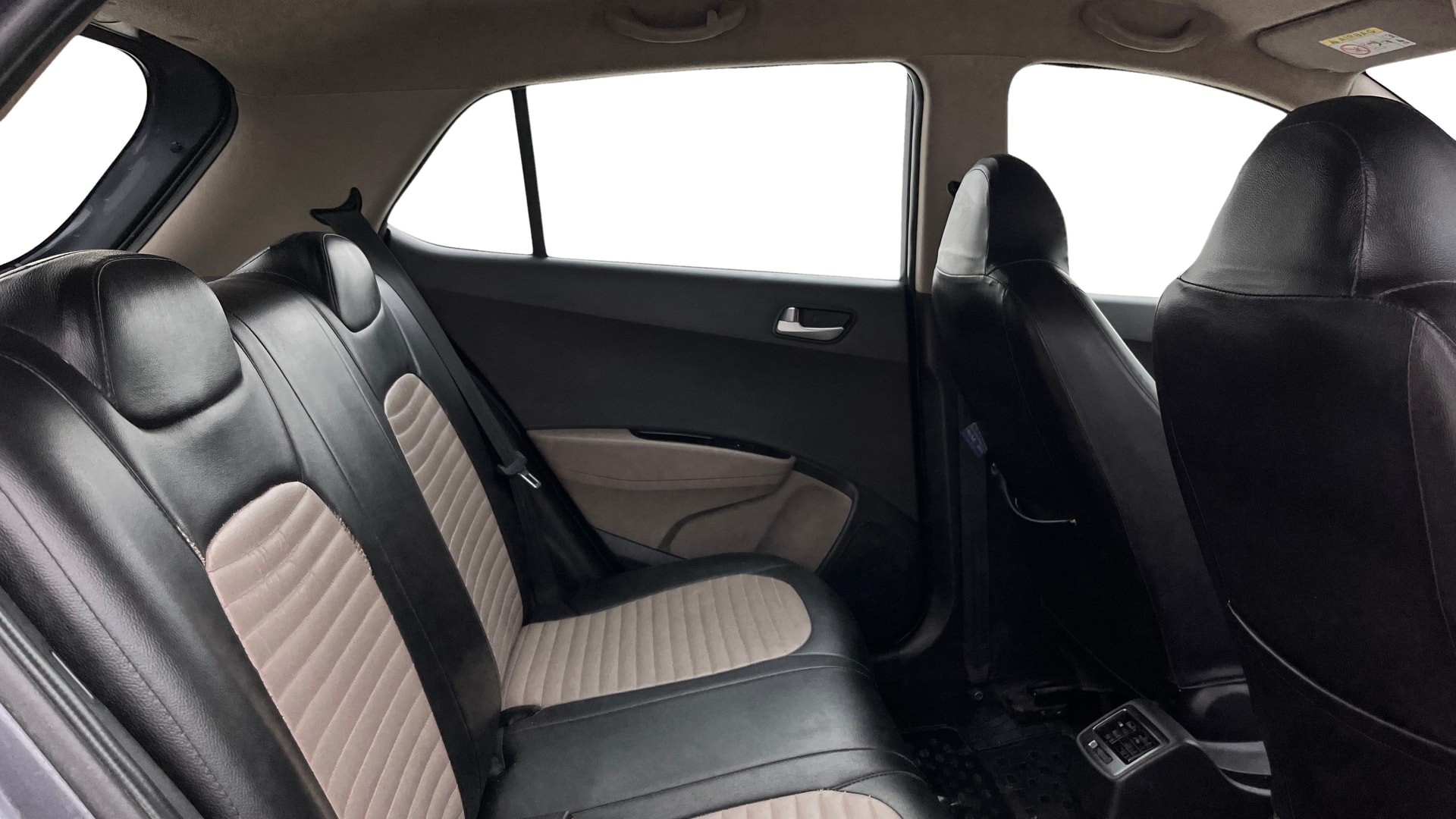 View 2017 Hyundai Grand i10 Sportz 1.2 Kappa Image 29 Used 2017 Hyundai Grand i10 Sportz 1.2 Kappa Image 29