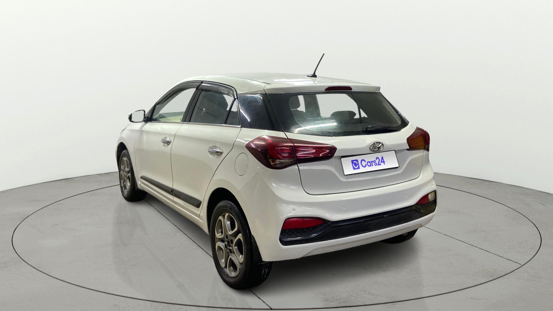 View 2018 Hyundai Elite i20 1.4 Asta Option Diesel BS IV Image 2 Used 2018 Hyundai Elite i20 1.4 Asta Option Diesel BS IV Image 2