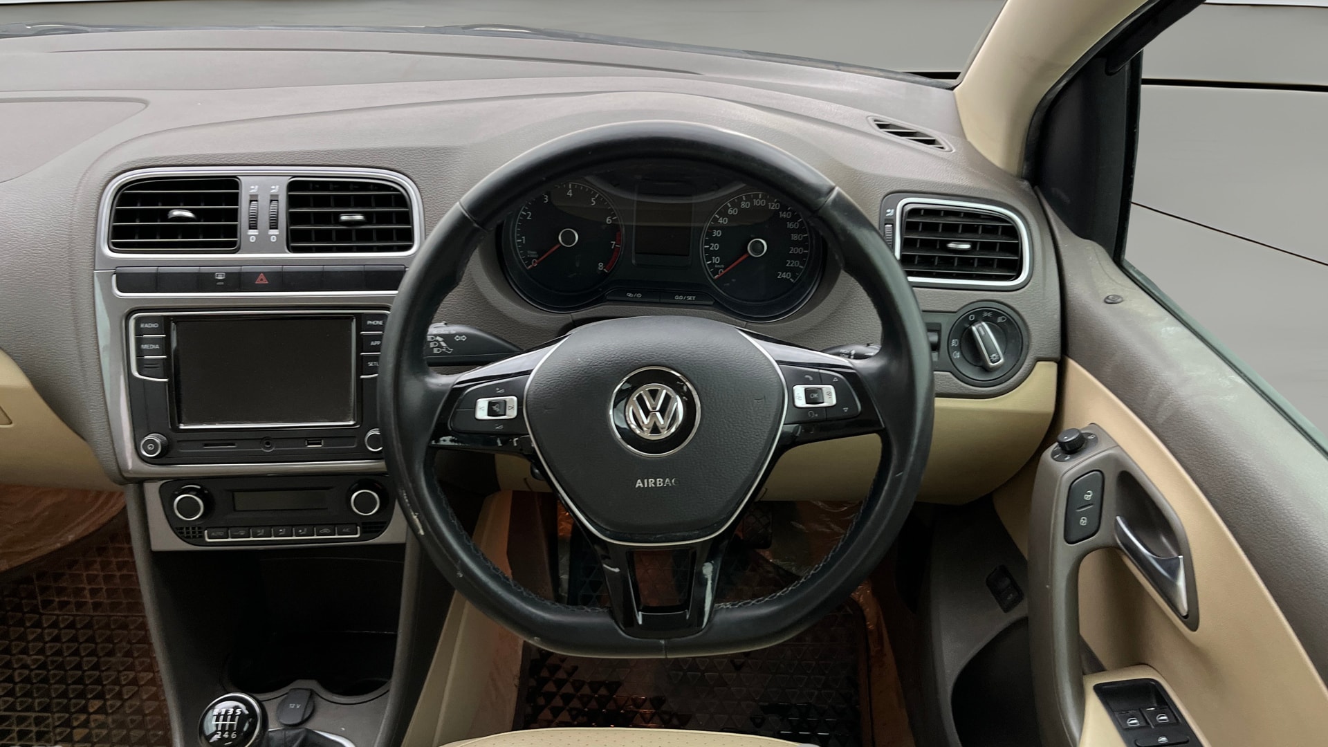 View 2021 Volkswagen Vento 1.0 L TSI Highline Petrol Image 21 Used 2021 Volkswagen Vento 1.0 L TSI Highline Petrol Image 21