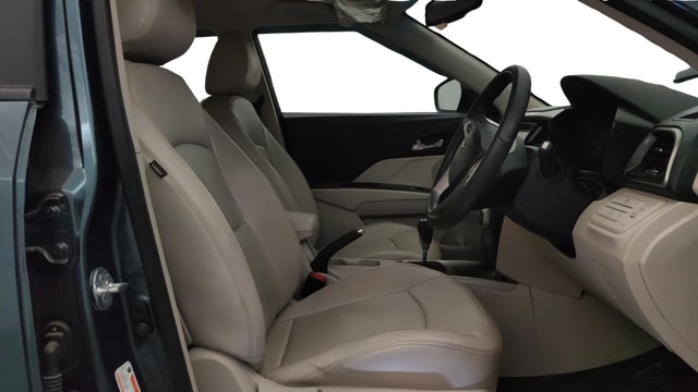 View Mahindra XUV300 Image 28 Used Mahindra XUV300 Image 28