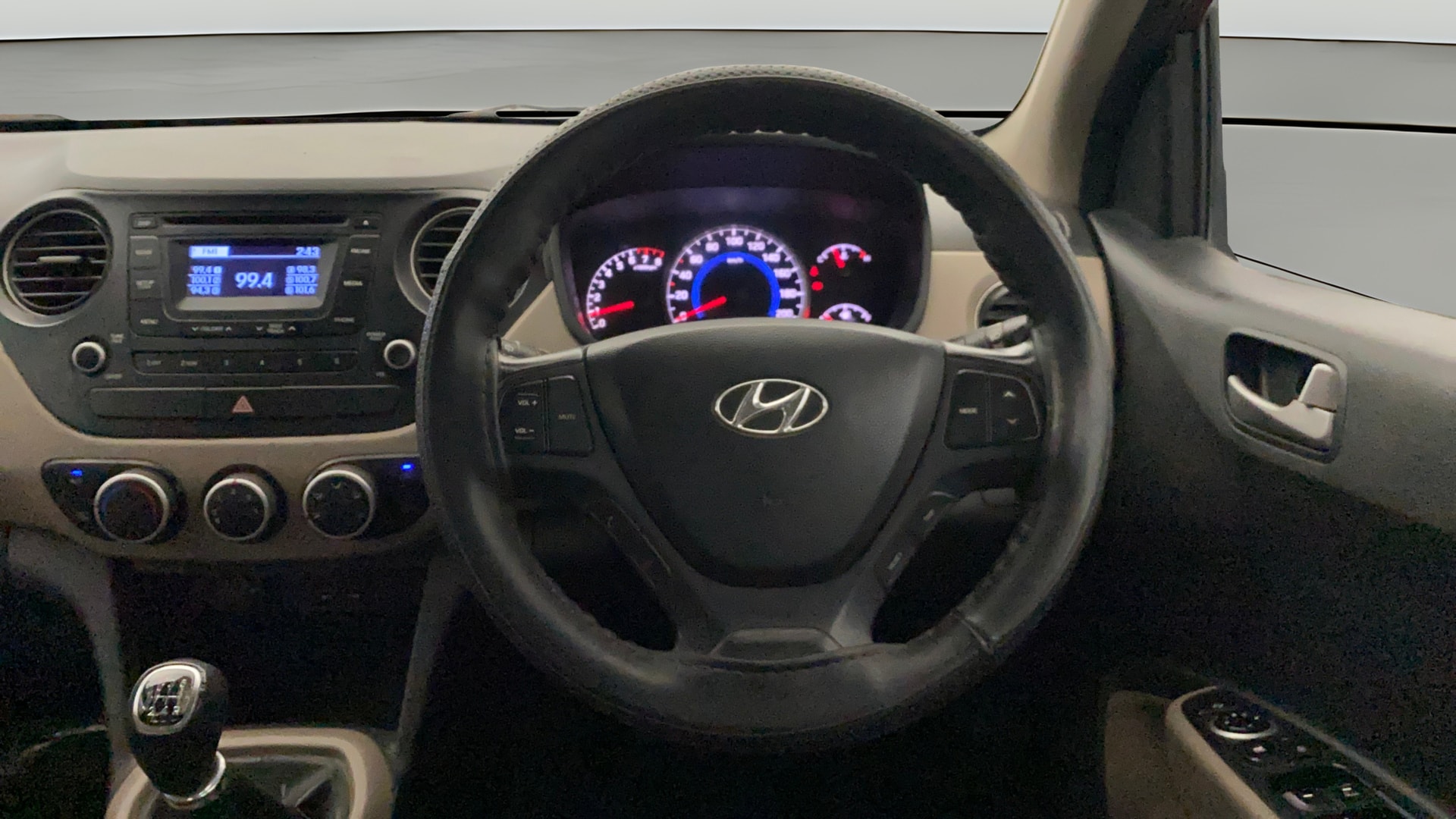 View 2014 Hyundai Grand i10 1.2 Asta Petrol Image 20 Used 2014 Hyundai Grand i10 1.2 Asta Petrol Image 20