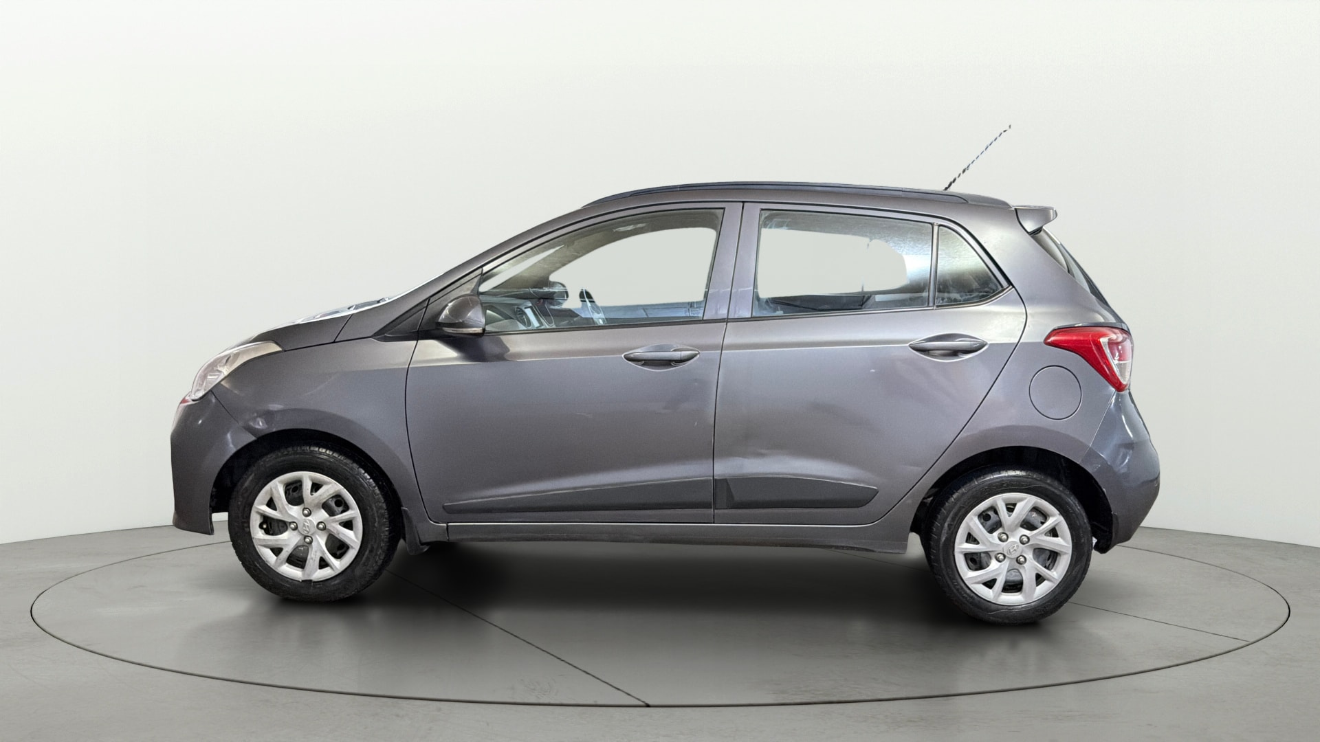 View 2019 Hyundai Grand i10 Sportz 1.2 Kappa Image 5 Used 2019 Hyundai Grand i10 Sportz 1.2 Kappa Image 5