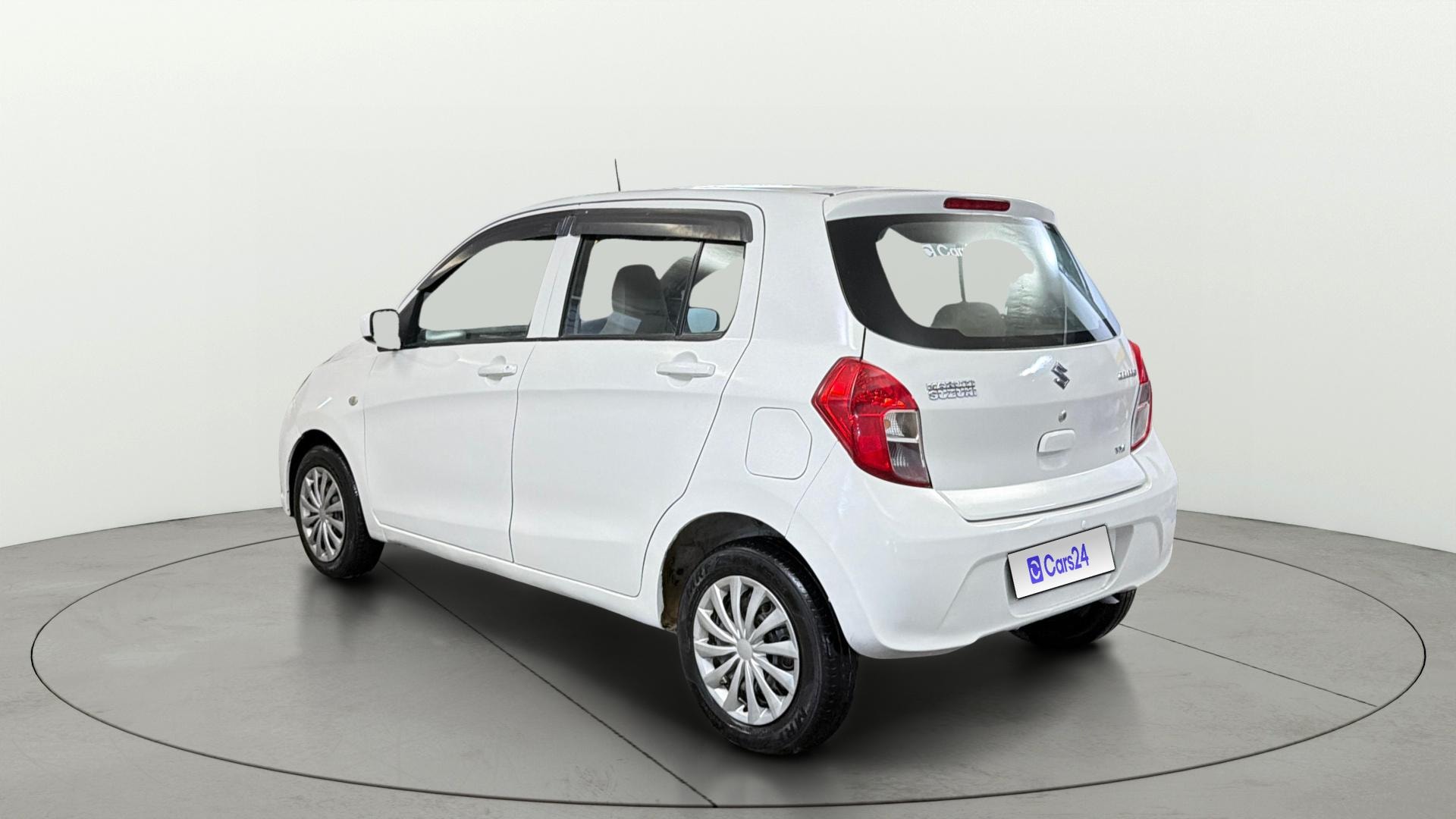 View 2018 Maruti Suzuki 1000 Base Variant Image 2 Used 2018 Maruti Suzuki 1000 Base Variant Image 2