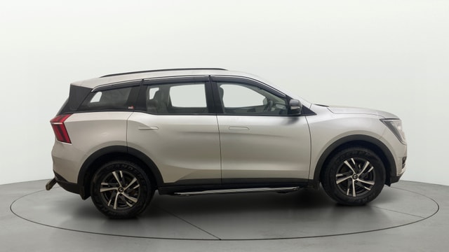 View Mahindra XUV700 Image 29 Used Mahindra XUV700 Image 29