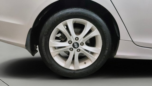 View Hyundai Sonata Image 24 Used Hyundai Sonata Image 24