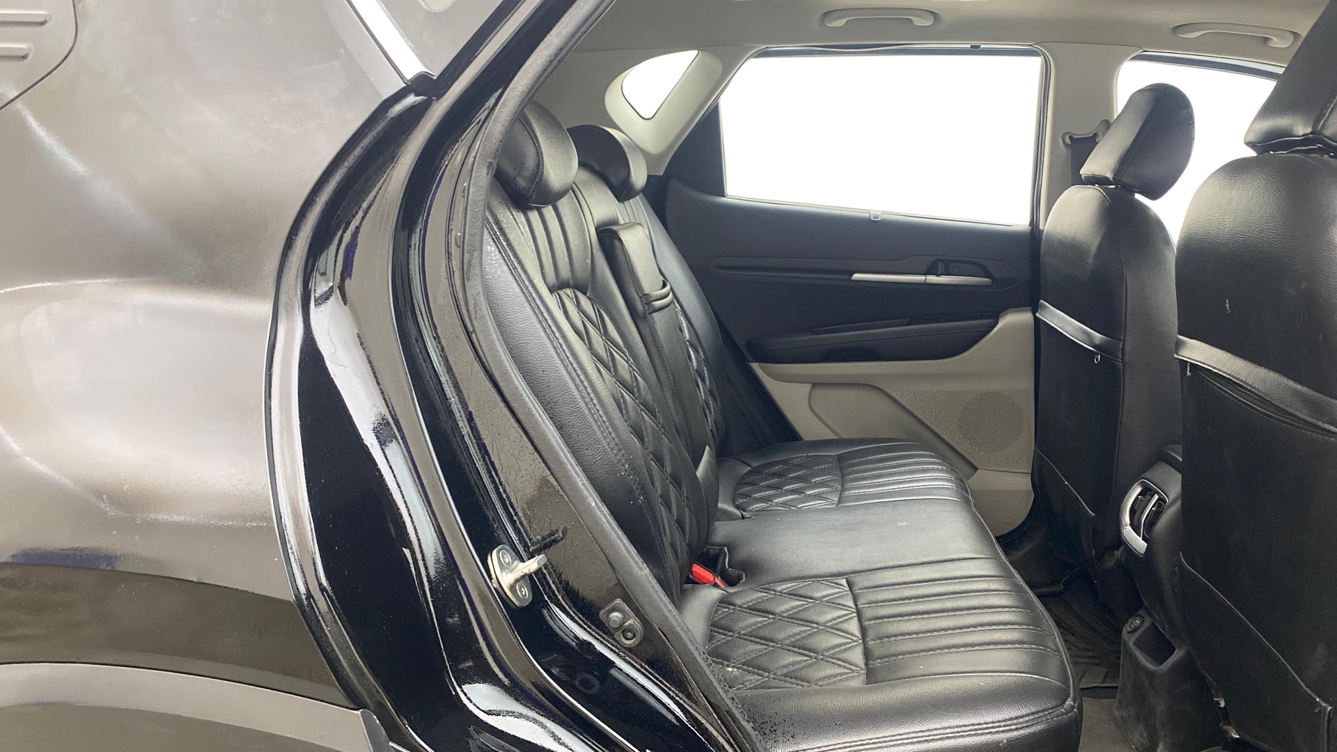 View 2022 Kia Sonet HTX AT Diesel Image 36 Used 2022 Kia Sonet HTX AT Diesel Image 36