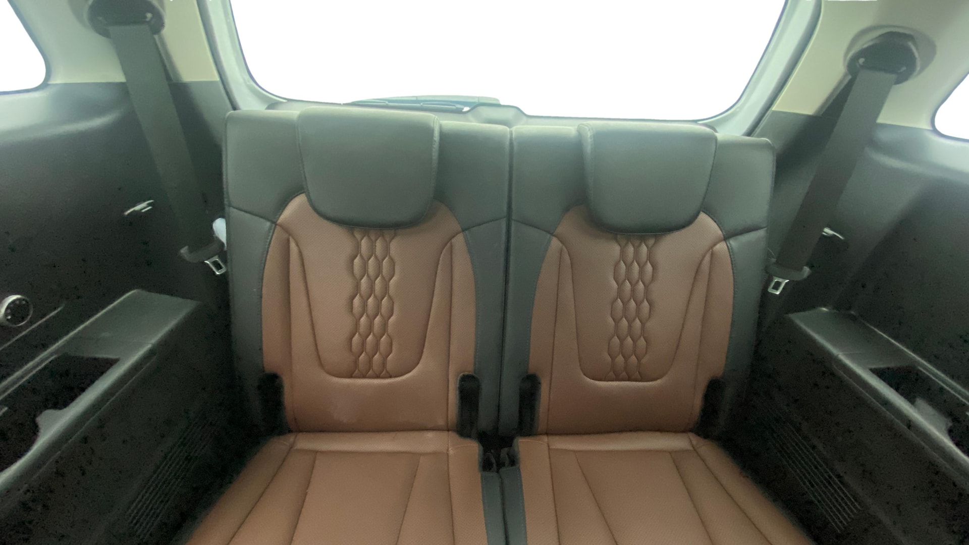 View 2023 Hyundai Alcazar Prestige 6 Seater MT Petrol Image 10 Used 2023 Hyundai Alcazar Prestige 6 Seater MT Petrol Image 10