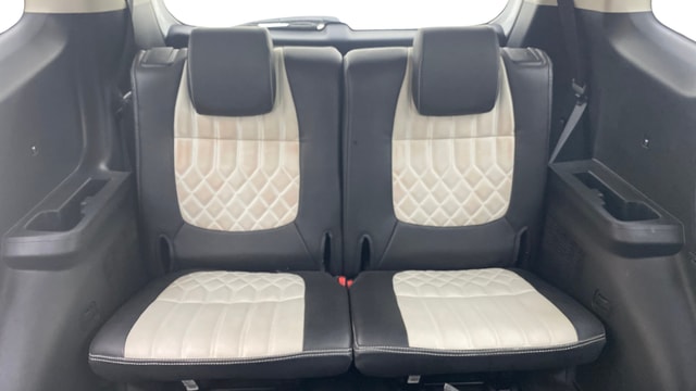 View Kia Carens Image 10 Used Kia Carens Image 10