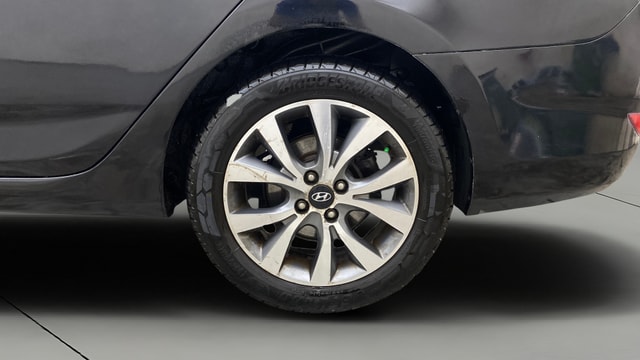 View Hyundai Fluidic Verna Image 11 Used Hyundai Fluidic Verna Image 11