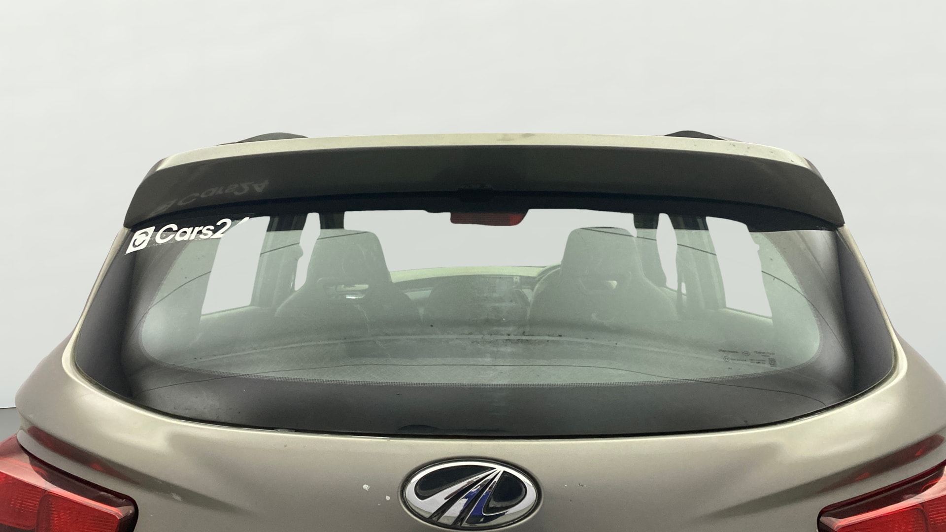 View 2016 Mahindra KUV100 K4 Plus Petrol 6 Seater BS IV Image 4 Used 2016 Mahindra KUV100 K4 Plus Petrol 6 Seater BS IV Image 4