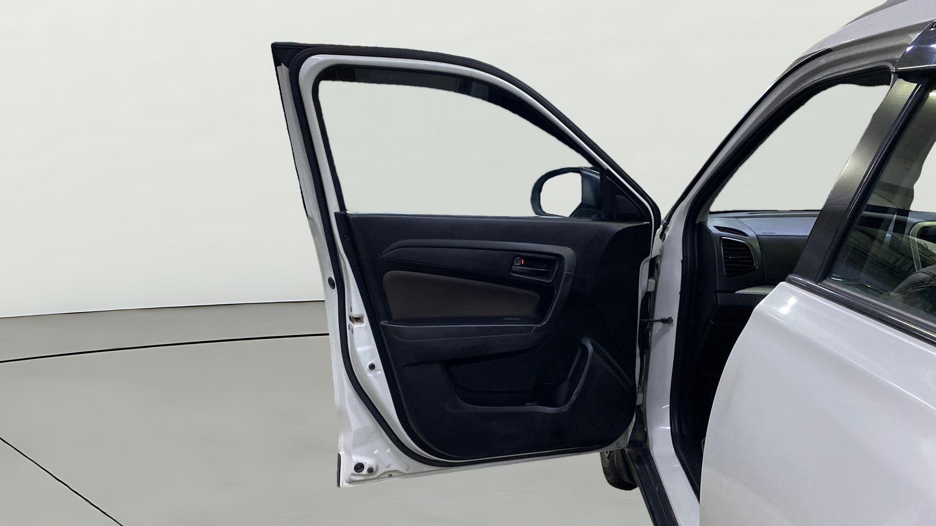 View 2021 Toyota Urban Cruiser Mid MT Image 40 Used 2021 Toyota Urban Cruiser Mid MT Image 40