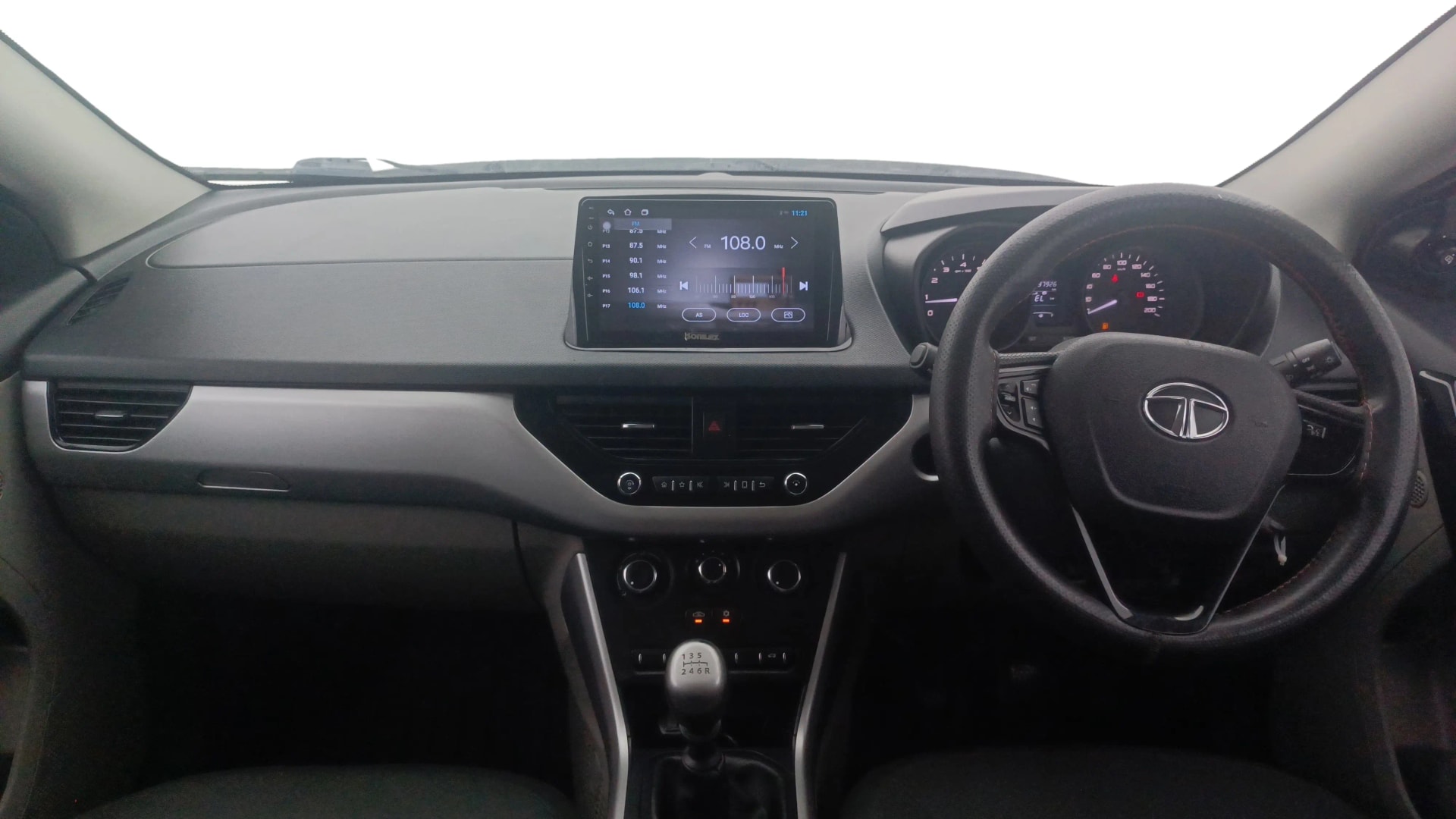 Used 2018 Tata Nexon Used 2018 Tata Nexon