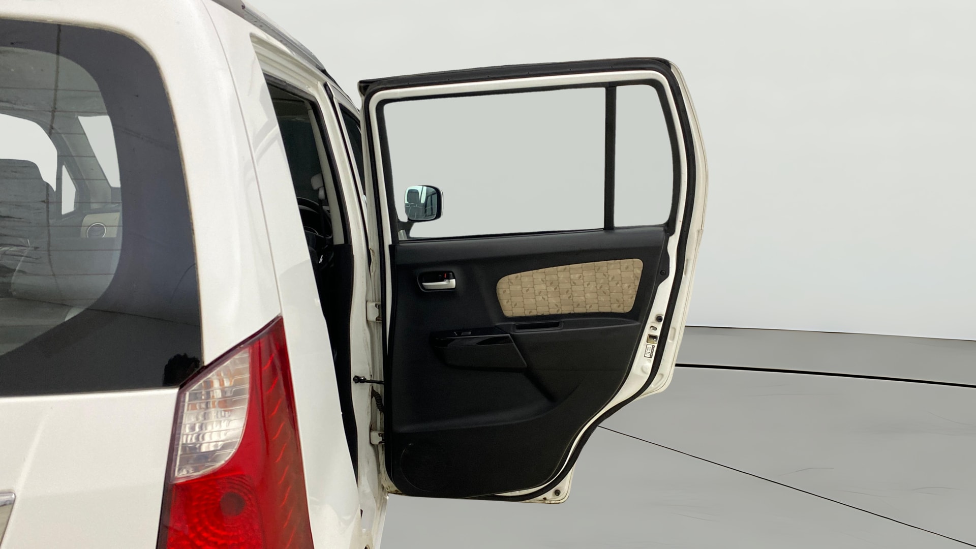View 2018 Maruti Suzuki 1000 Base Variant Image 7 Used 2018 Maruti Suzuki 1000 Base Variant Image 7