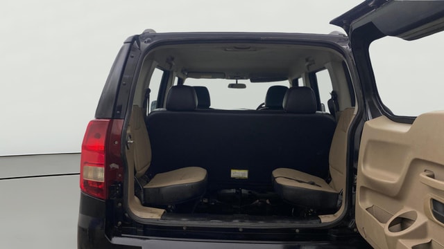 View Mahindra TUV300 Image 37 Used Mahindra TUV300 Image 37