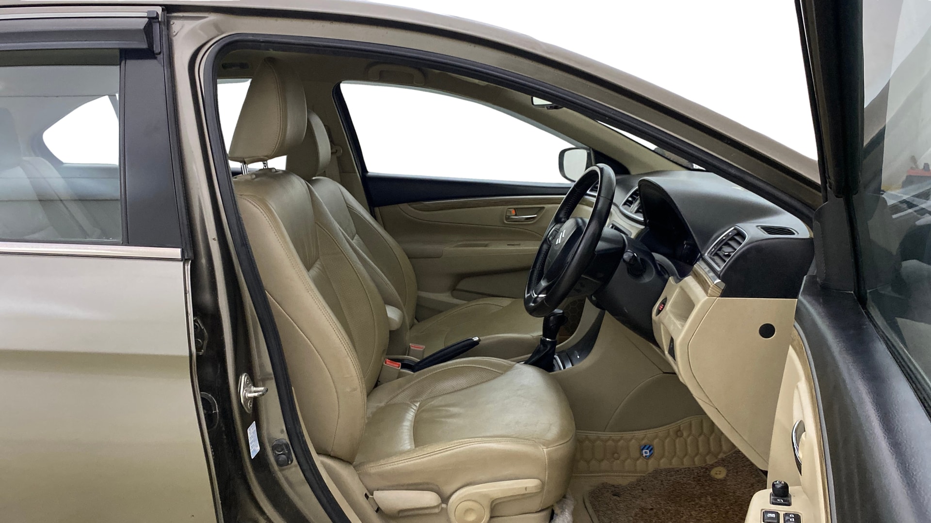 View 2020 Maruti Suzuki 1000 Base Variant Image 27 Used 2020 Maruti Suzuki 1000 Base Variant Image 27