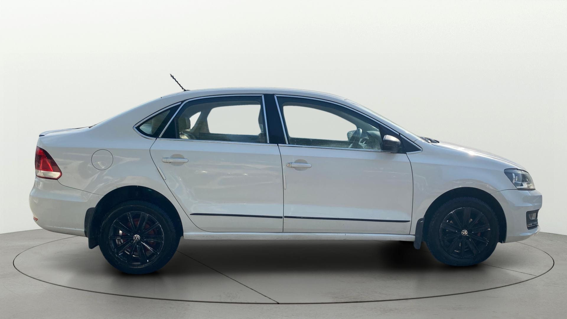 View 2016 Volkswagen Vento 1.2 L TSI Comfortline Petrol AT Image 8 Used 2016 Volkswagen Vento 1.2 L TSI Comfortline Petrol AT Image 8