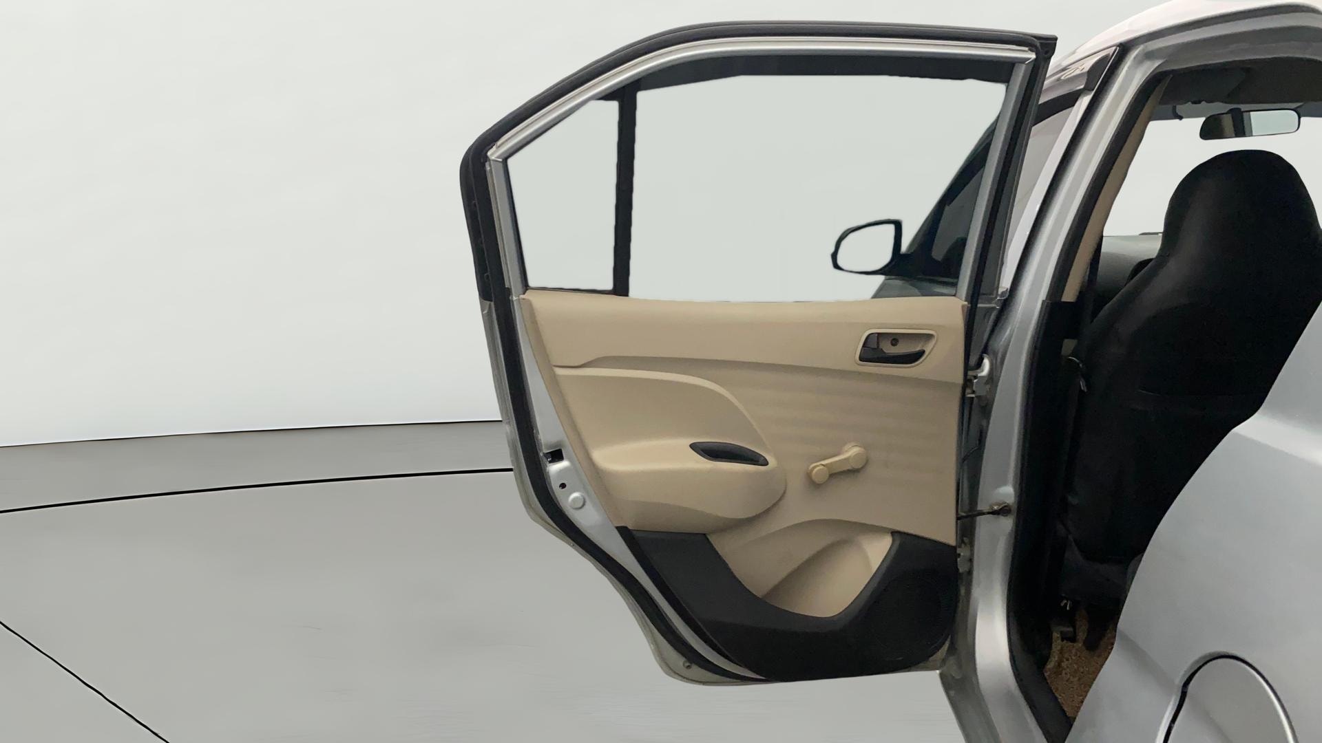 View 2019 Hyundai New Santro D-Lite Petrol Image 22 Used 2019 Hyundai New Santro D-Lite Petrol Image 22
