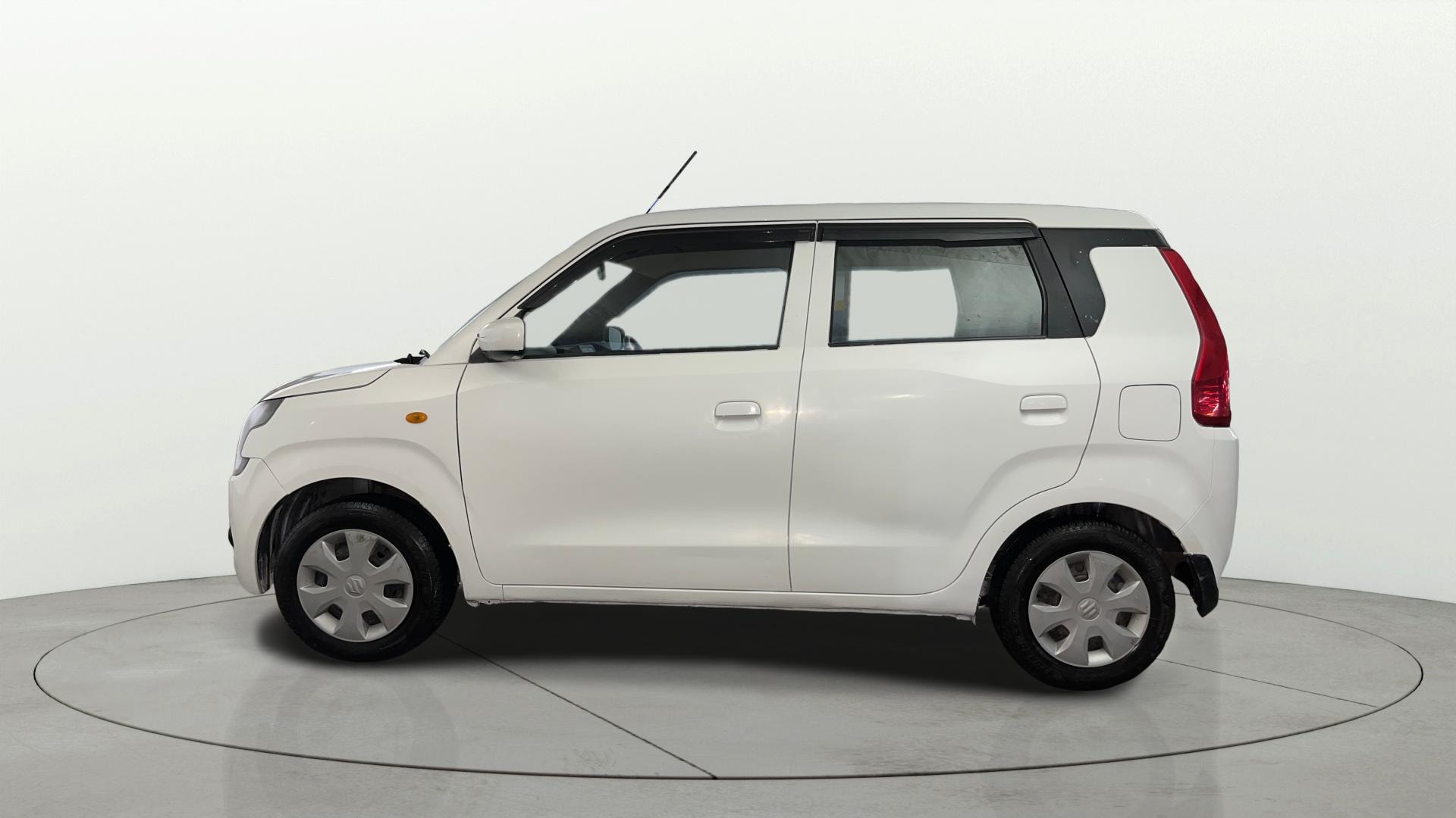 View 2023 Maruti Suzuki 1000 Base Variant Image 24 Used 2023 Maruti Suzuki 1000 Base Variant Image 24