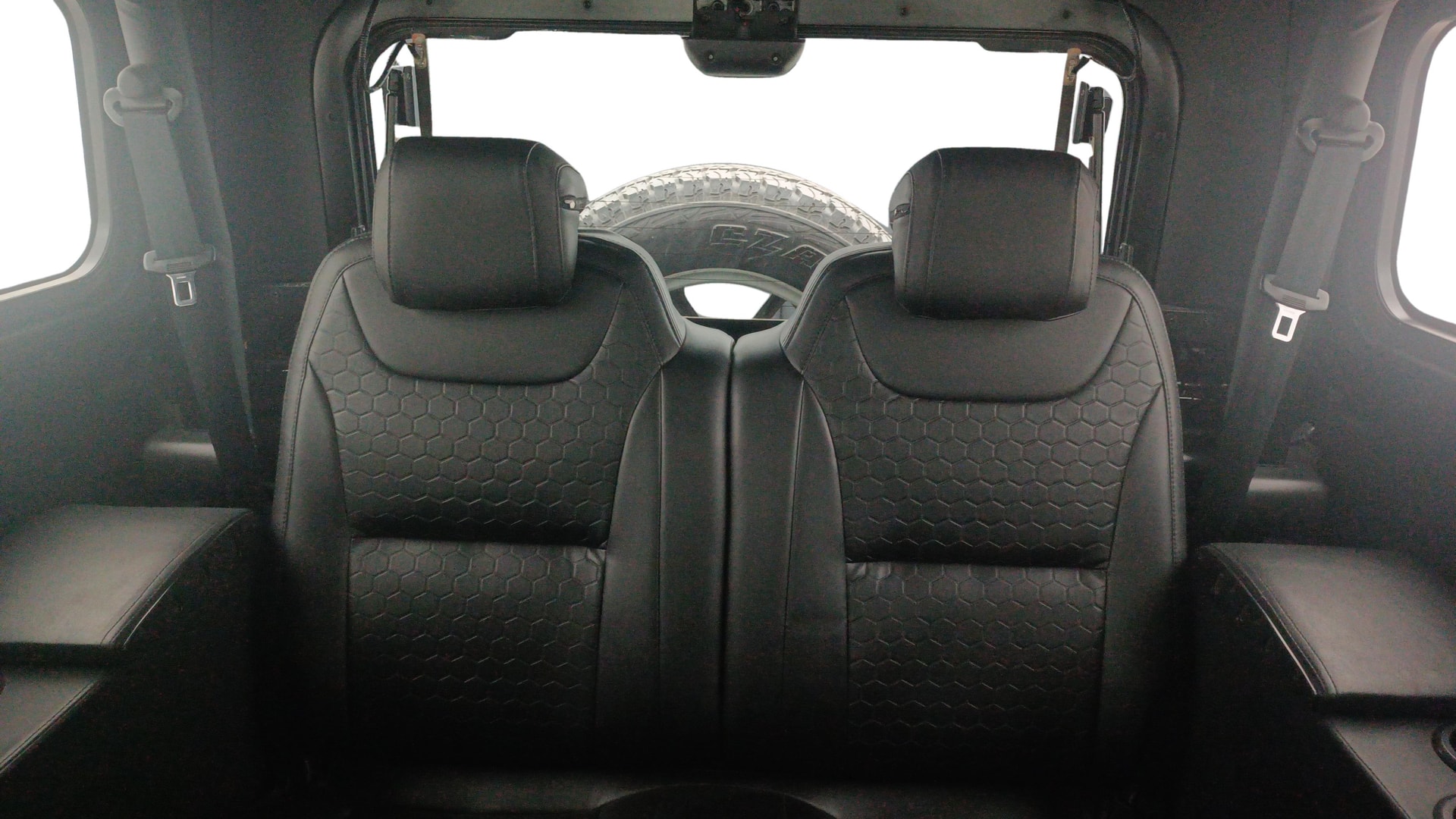 View 2021 Mahindra Thar AX Standard Manual Soft Top 6 Seater Image 30 Used 2021 Mahindra Thar AX Standard Manual Soft Top 6 Seater Image 30