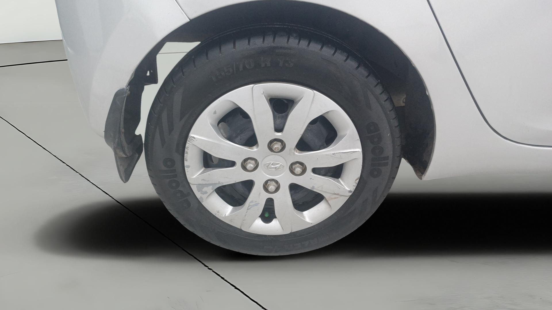 View 2014 Hyundai EON Magna Plus Image 23 Used 2014 Hyundai EON Magna Plus Image 23