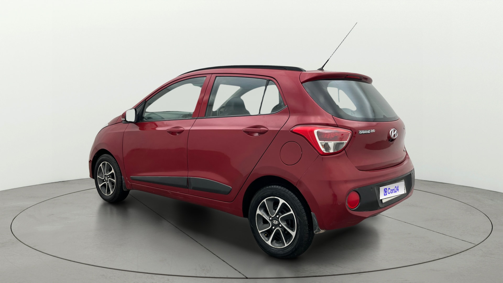 View 2017 Hyundai Grand i10 1.2 Sportz AT Petrol Image 2 Used 2017 Hyundai Grand i10 1.2 Sportz AT Petrol Image 2