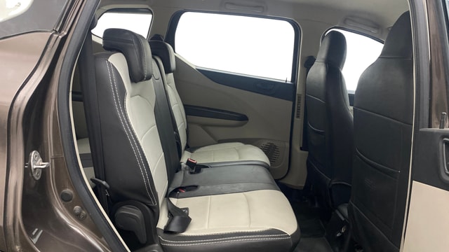 View Renault Triber Image 30 Used Renault Triber Image 30