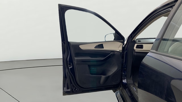 View Mahindra XUV700 Image 33 Used Mahindra XUV700 Image 33