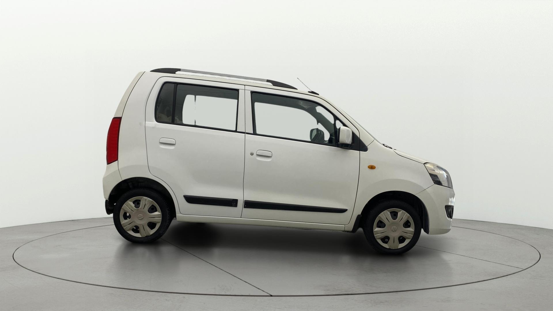View 2016 Maruti Suzuki 1000 Base Variant Image 8 Used 2016 Maruti Suzuki 1000 Base Variant Image 8