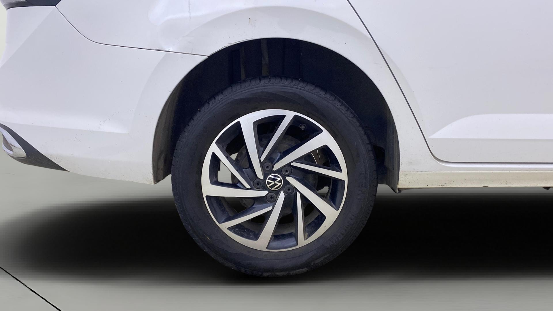 View 2023 Volkswagen Virtus Topline 1.0 TSI MT Image 25 Used 2023 Volkswagen Virtus Topline 1.0 TSI MT Image 25