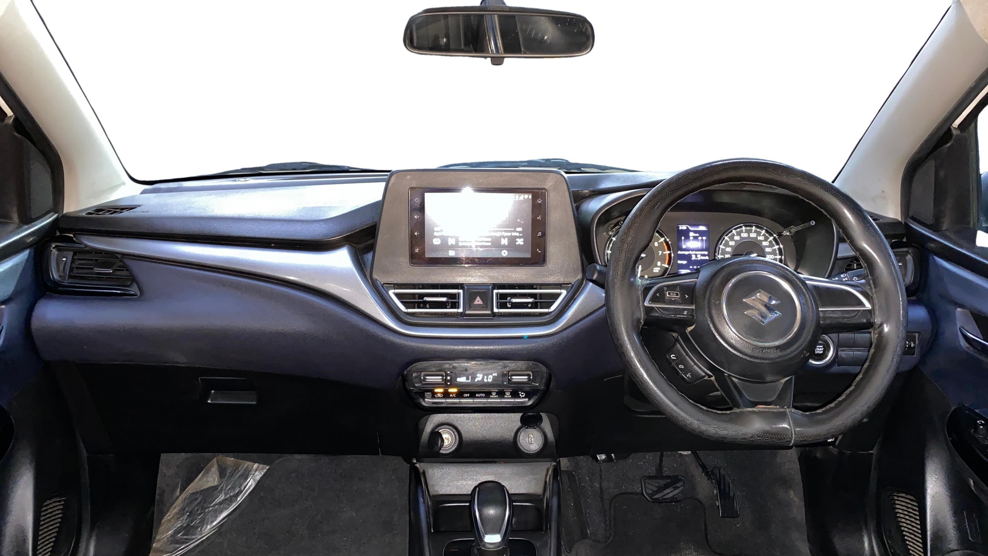 View 2022 Maruti Suzuki 1000 Base Variant Image 15 Used 2022 Maruti Suzuki 1000 Base Variant Image 15