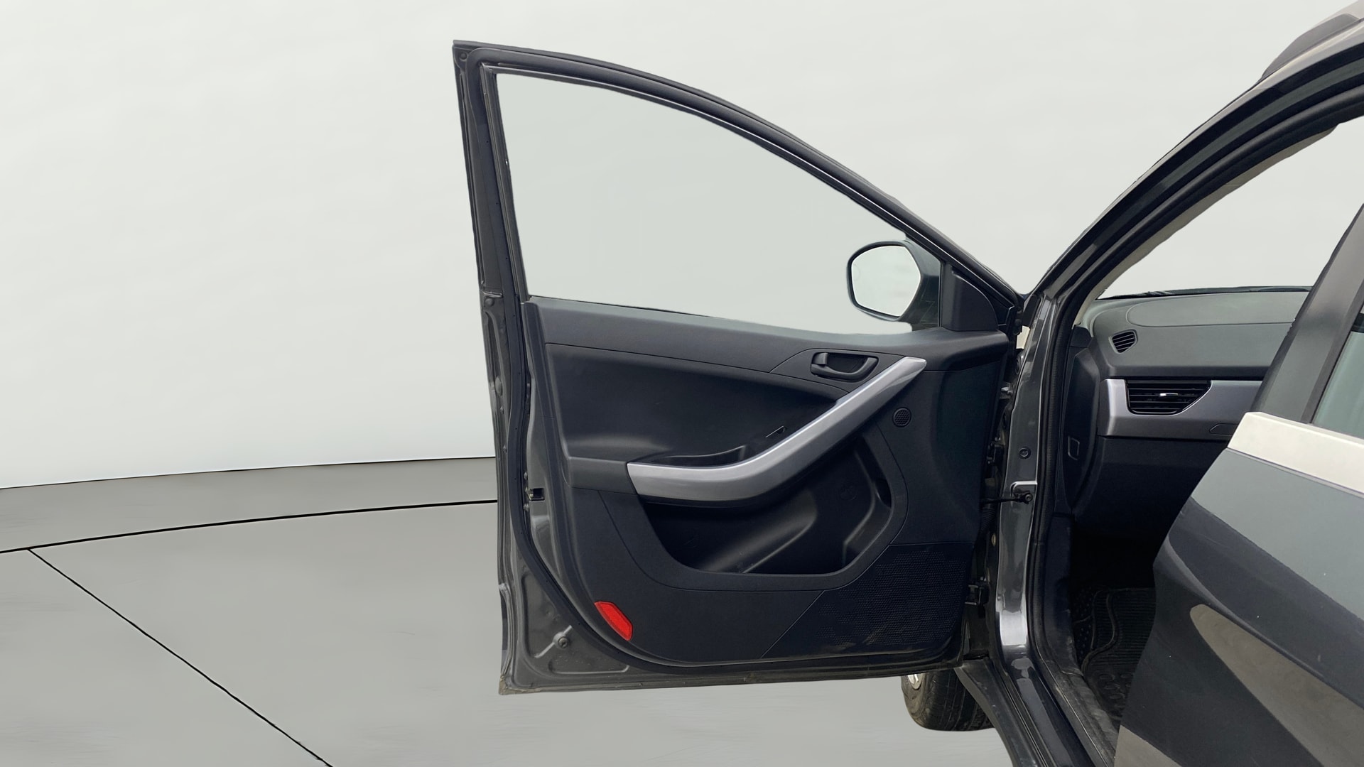 View 2021 Tata Nexon Revotron XE Image 31 Used 2021 Tata Nexon Revotron XE Image 31