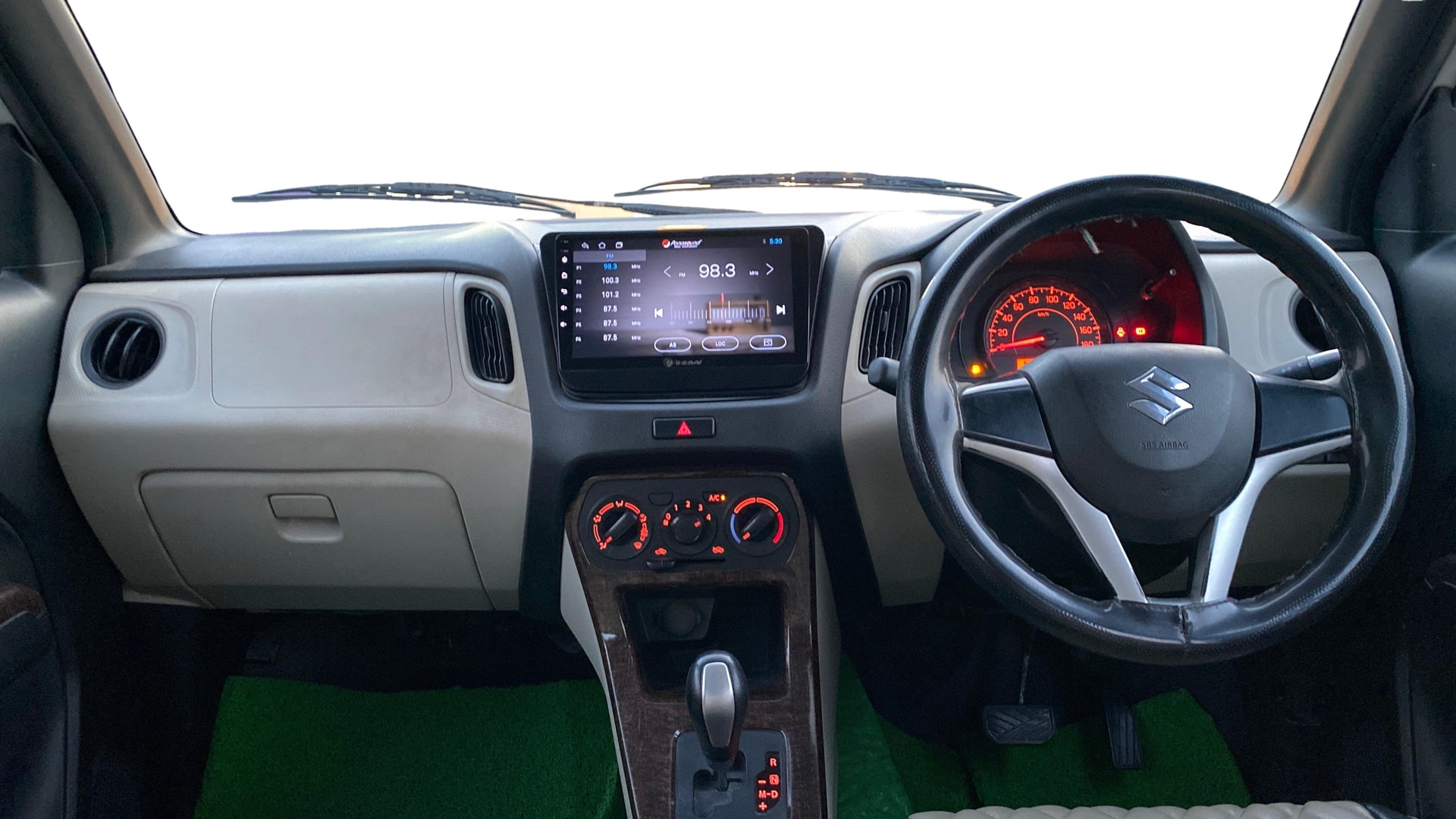 View 2020 Maruti Suzuki 1000 Base Variant Image 15 Used 2020 Maruti Suzuki 1000 Base Variant Image 15